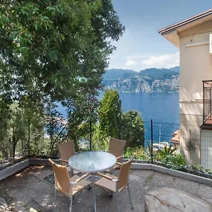 Apartment Windows On The, Malcesine