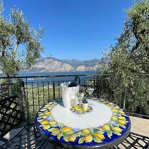 Bed & Breakfast Bb Kasa Katia, Malcesine