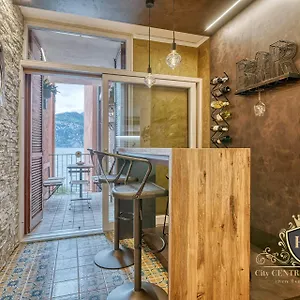 Apartment Romantic Lakefront Balcony - - Porto Vecchio 11, Malcesine